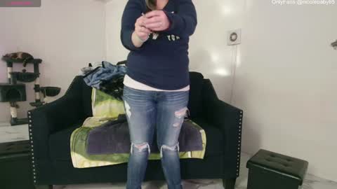 Nicole  Allen online show from December 2024 12:16:01 AM