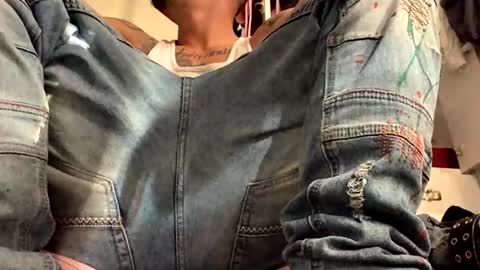 jmartel92 online show from March 2026 03:51:01 PM