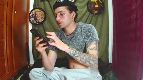 Miguel    ONLYFANS   THECRAZYADAM online show from April 2026 01:53:01 AM