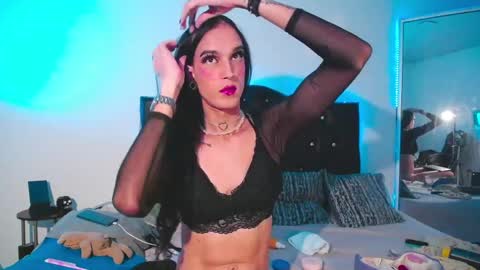 Joa Isaza     online show from April 2026 07:29:01 AM