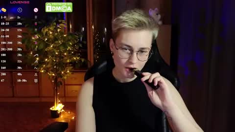 Snapshot of joan_night chatting on June 2026 08:30:02 PM J online show from June 2026 08:30:02 PM