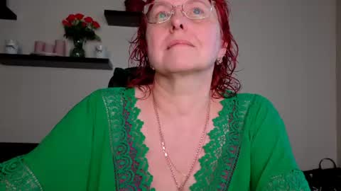 Snapshot of joannaandneighbour chatting on June 2026 09:01:01 AM Joanna and Greg online show from June 2026 09:01:01 AM