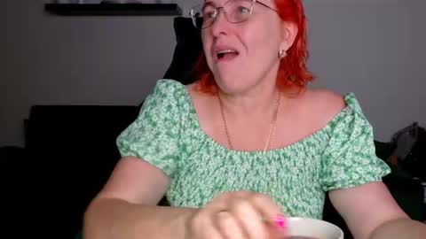 Snapshot of joannaandneighbour chatting on July 2026 09:02:01 AM Joanna and Greg online show from July 2026 09:02:01 AM