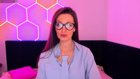 Joan online show from January 2026 01:29:01 AM