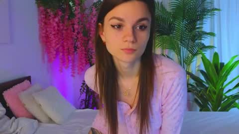 Snapshot of joannerichardson chatting on May 2026 06:50:02 PM Eva online show from May 2026 06:50:02 PM