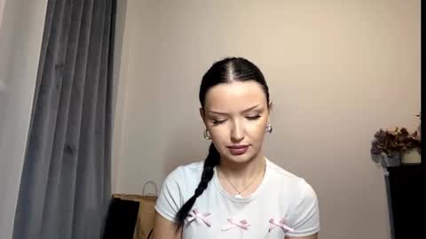 Joan online show from March 2026 07:13:02 PM