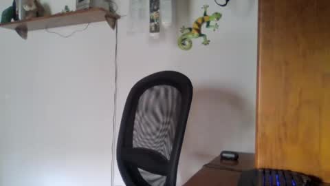 joaodias_18 online show from December 2024 03:09:02 PM