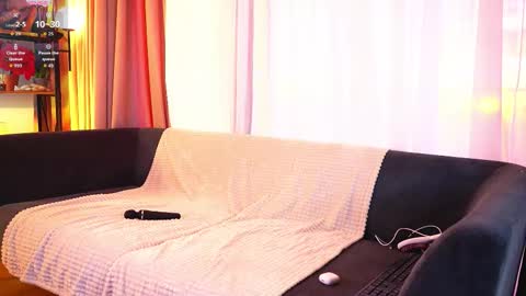 Nicole online show from January 2026 04:28:01 AM