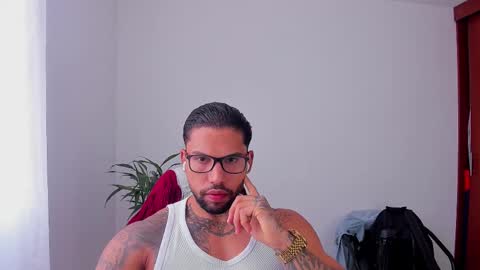 joe_esthetic online show from November 2025 02:17:01 PM