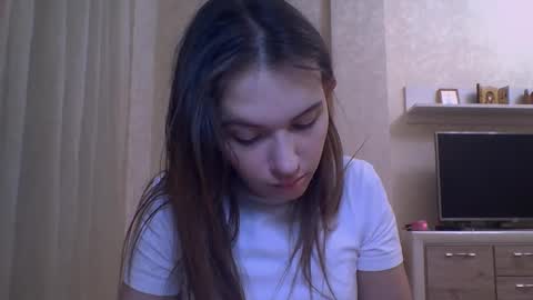 Jennifer online show from October 2025 04:58:01 PM