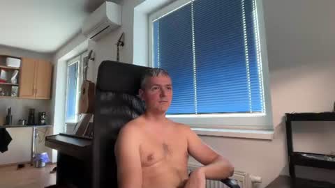 Snapshot of jogger1991 chatting on July 2026 12:01:02 PM Jogger1991 online show from July 2026 12:01:02 PM