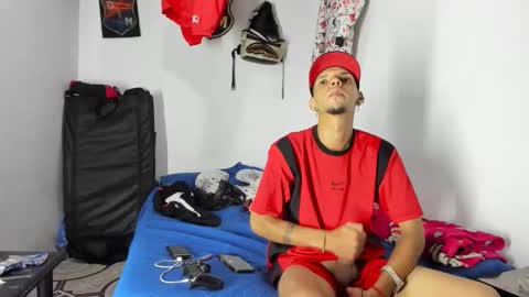 Snapshot of johan_and_antonella chatting on February 2026 05:35:01 AM johan_and_antonella online show from February 2026 05:35:01 AM