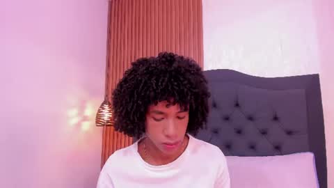 Snapshot of johan_gz_ chatting on June 2026 11:35:02 AM Johan online show from June 2026 11:35:02 AM
