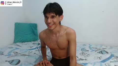 Snapshot of johan_mancini_r chatting on June 2026 06:35:02 PM johan_mancini_r online show from June 2026 06:35:02 PM