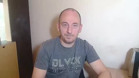 Snapshot of johanbarker chatting on February 2026 12:12:01 PM Johan online show from February 2026 12:12:01 PM