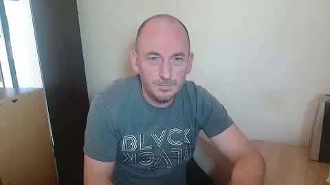 Snapshot of johanbarker chatting on February 2026 11:43:02 AM Johan online show from February 2026 11:43:02 AM