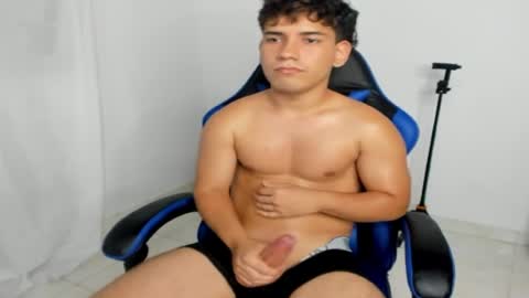 Snapshot of johhan_bigcock chatting on July 2026 03:22:02 AM Hello my name is John I am 19 years old. online show from July 2026 03:22:02 AM