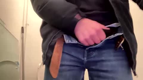 Snapshot of john06070 chatting on March 2025 09:16:01 AM Uk daddy online show from March 2025 09:16:01 AM