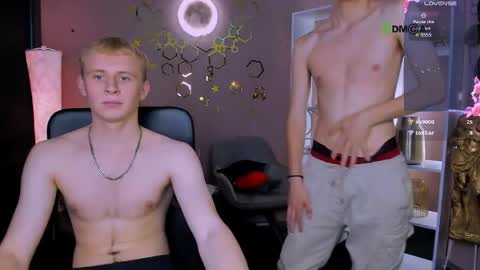 Snapshot of john_lik chatting on May 2026 07:21:01 PM John online show from May 2026 07:21:01 PM