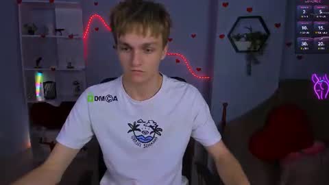 Snapshot of john_lik chatting on June 2026 09:07:01 AM John online show from June 2026 09:07:01 AM