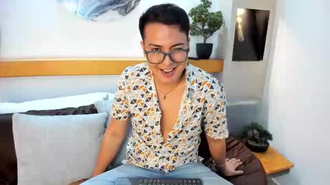 johnbelrose online show from November 2025 07:18:02 PM