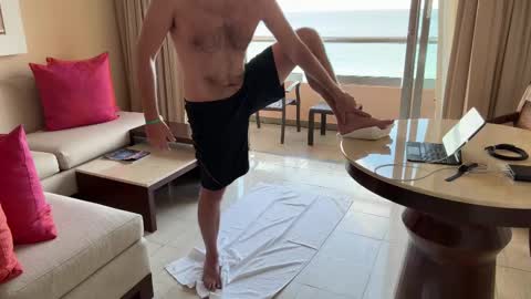 J online show from February 2025 12:42:01 PM