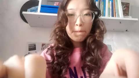 Snapshot of johnmerli chatting on November 2025 05:29:01 AM Molly online show from November 2025 05:29:01 AM