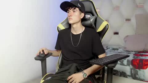 johnny_cagee online show from September 2025 04:12:02 AM