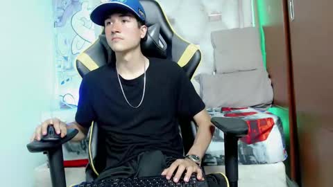 johnny_cagee online show from October 2025 06:44:01 AM