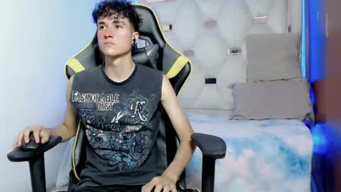 johnny_cagee online show from October 2025 05:11:02 AM