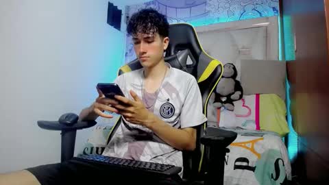 johnny_cagee online show from November 2025 05:07:01 AM