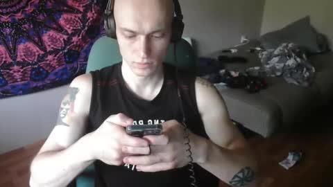 Johnny online show from September 2025 05:08:01 AM