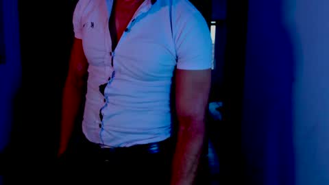 Snapshot of johnny_seens1 chatting on May 2026 10:38:02 PM Johnny online show from May 2026 10:38:02 PM