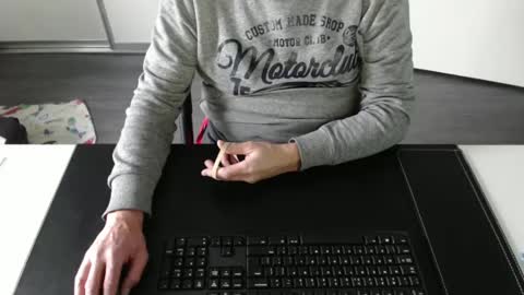 Johnny Walker13 online show from December 2024 12:44:01 PM