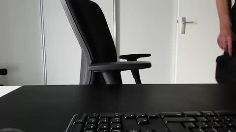 Johnny Walker13 online show from September 2025 11:26:02 AM