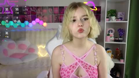 Paula online show from March 2025 01:53:02 AM