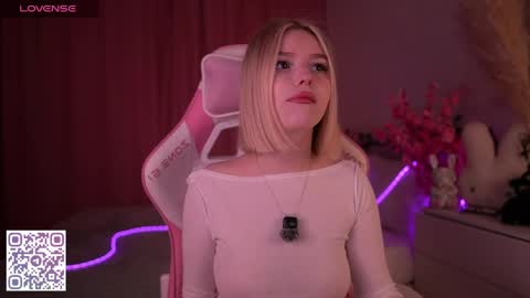 Paula online show from April 2026 01:30:01 AM