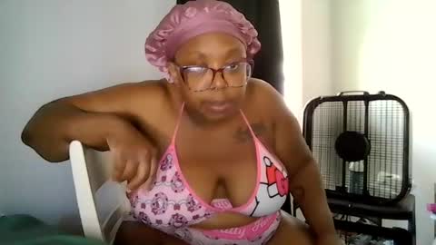 Snapshot of joie_the_monster chatting on July 2026 03:34:02 PM Joie the monster online show from July 2026 03:34:02 PM
