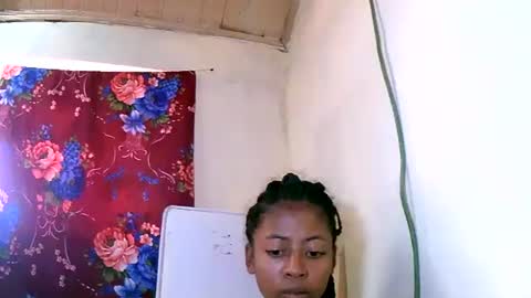 joliekah27 online show from January 2025 11:15:02 AM