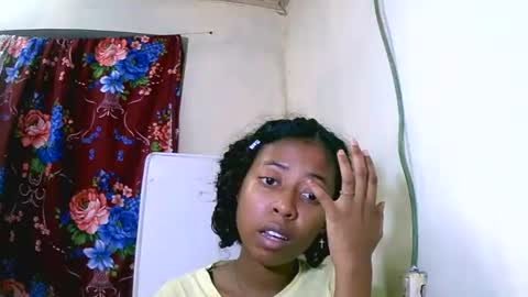 joliekah27 online show from January 2025 05:13:01 PM