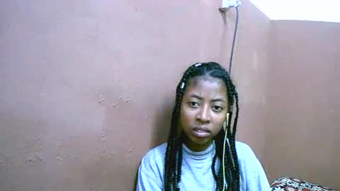 joliekah27 online show from March 2025 08:21:02 PM