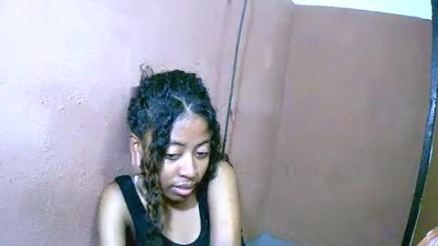 joliekah27 online show from March 2025 07:02:01 PM