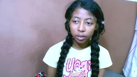 joliekah27 online show from March 2025 01:46:01 PM