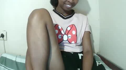 joliekah27 online show from March 2026 07:39:01 PM