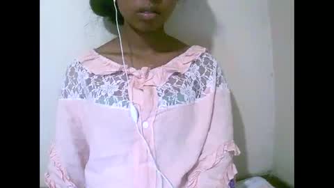Snapshot of joliekah27 chatting on April 2026 09:39:33 PM joliekah27 online show from April 2026 09:39:33 PM