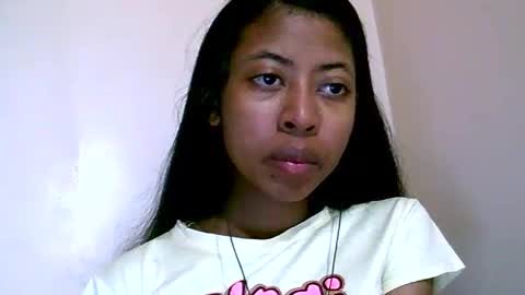 Snapshot of joliekah27 chatting on June 2026 08:28:02 AM joliekah27 online show from June 2026 08:28:02 AM