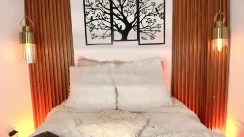 Jonas  online show from February 2026 04:33:02 AM