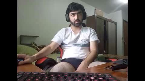 jonasf2525 online show from November 2025 04:19:02 PM