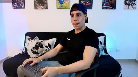 Snapshot of jonathanjoestar_ chatting on April 2026 11:20:02 PM Instagram jonathanfit14 online show from April 2026 11:20:02 PM