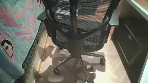 jonnyfreesolo online show from November 2025 08:36:01 AM